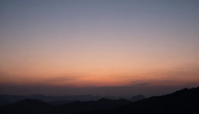 设计网站的两种做法对比，实际取舍分析